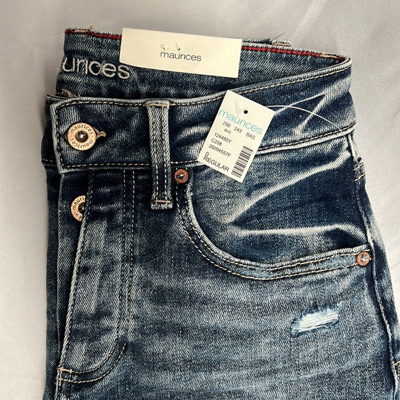 NWT - Maurices High-Rise "Boyfriend Edgely" Distressed Jeans - Size 0 Regular - Picture 1 of 11